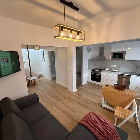 Lacasadelchorro Semesterbostad